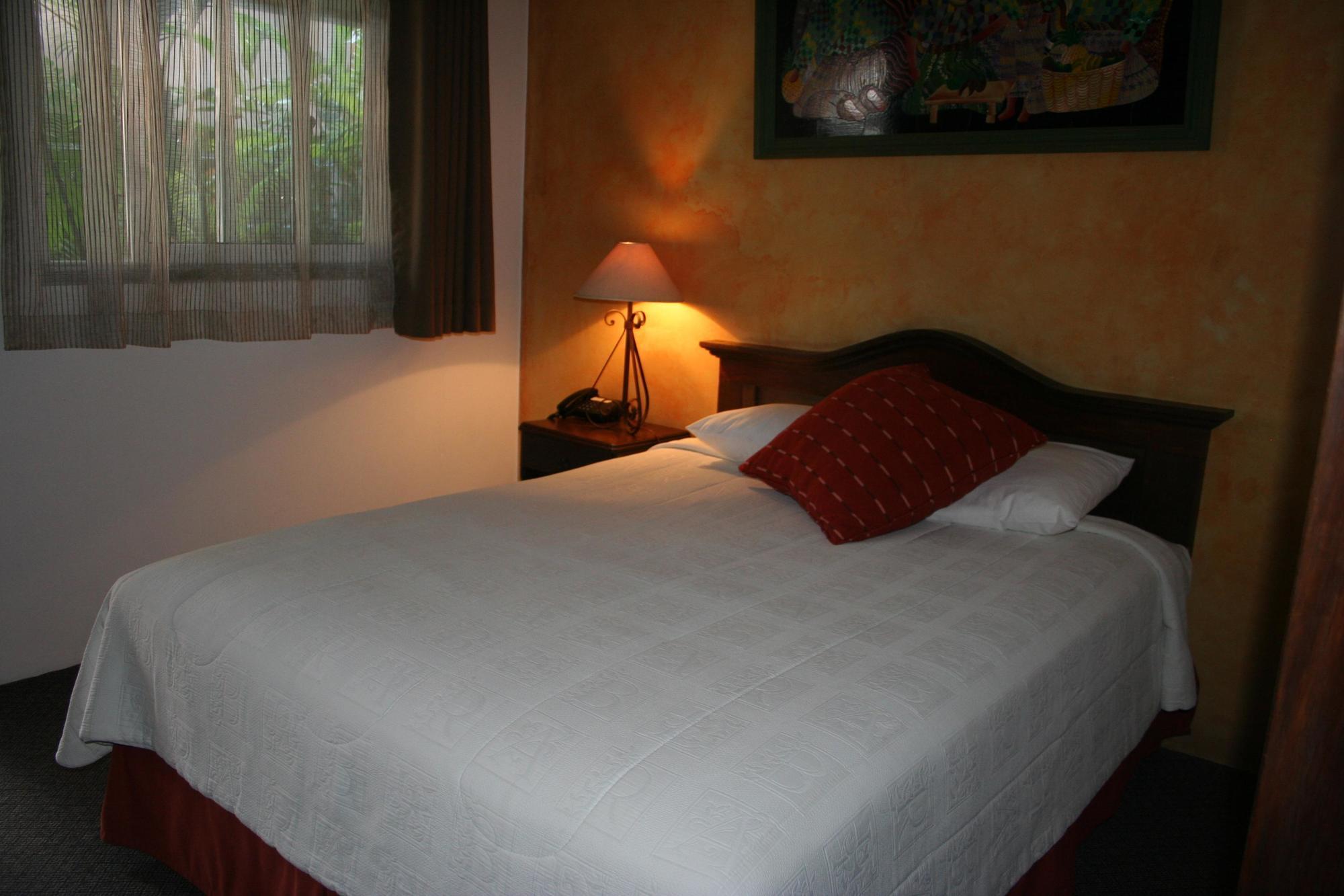 Hotel Ciudad Vieja Guatemala Dış mekan fotoğraf
